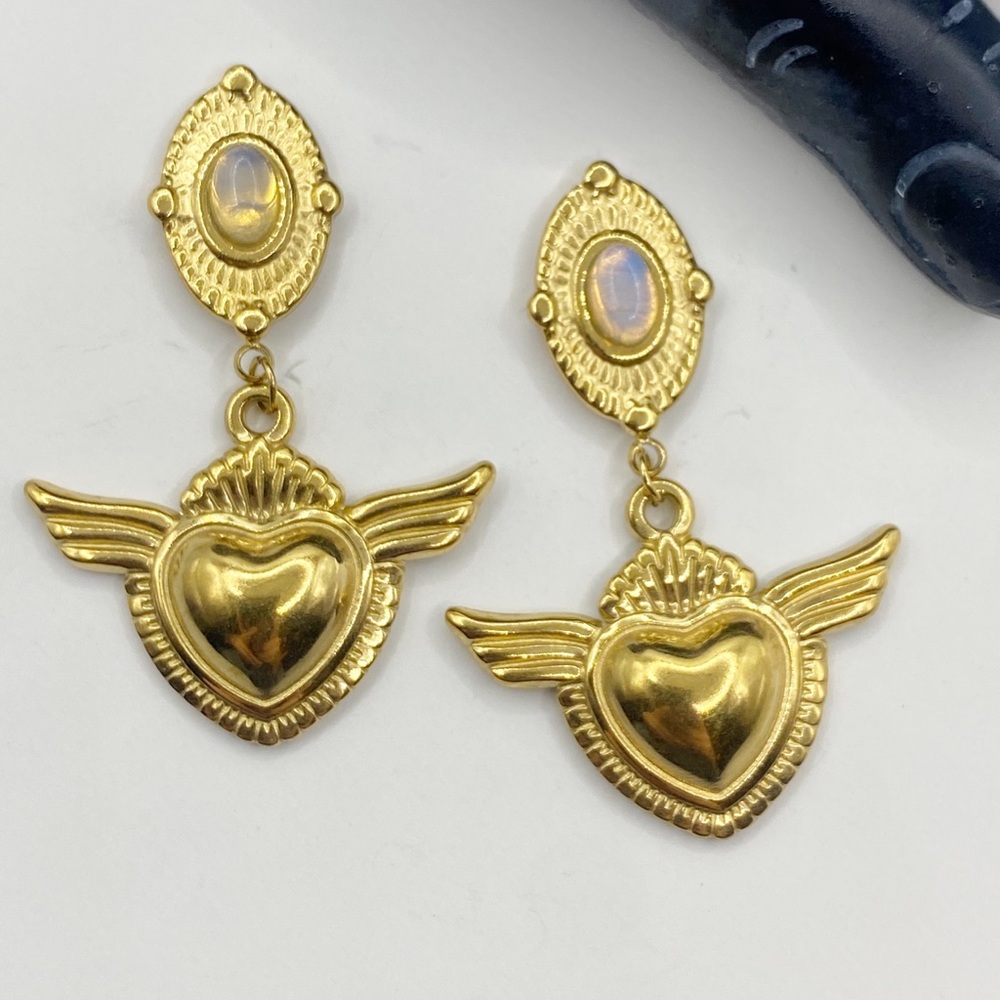 NEW Gold Winged Heart Drop Dangle Earrings - Picture 3 of 8